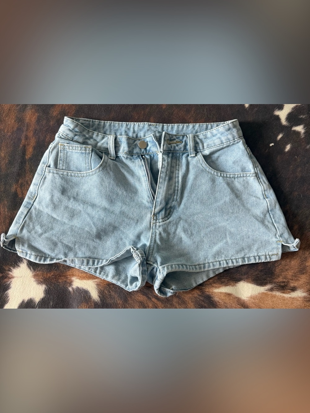 Light Wash Denim Women’s Shorts - Casual High-Rise Style